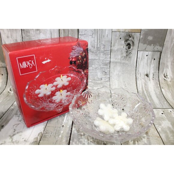 Mikasa Crystal Floating Candles Votive Bowl, Snowflake Melody Footed w 3 Candles - Picture 4 of 7